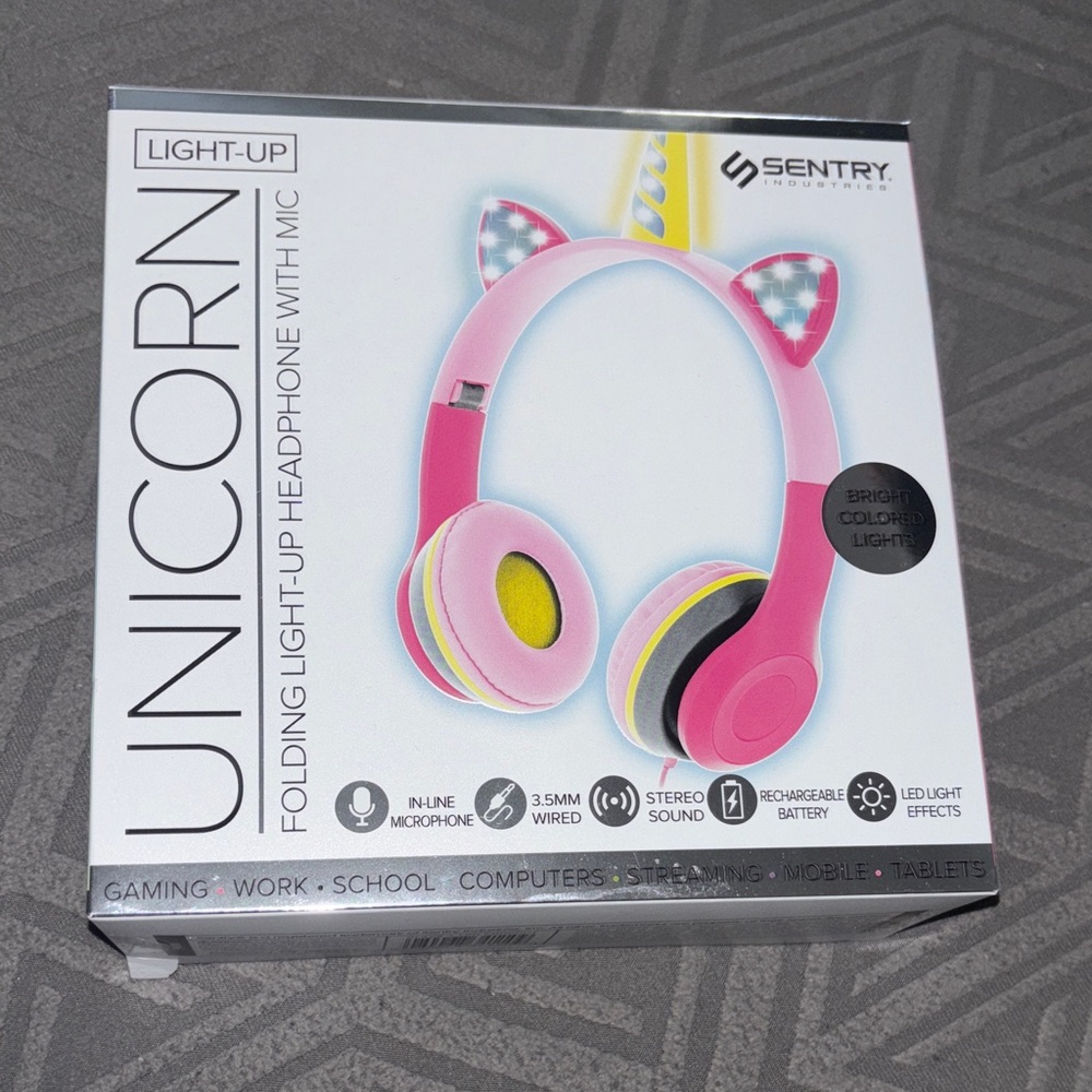 Pink Light-Up Unicorn Headphones with Mic